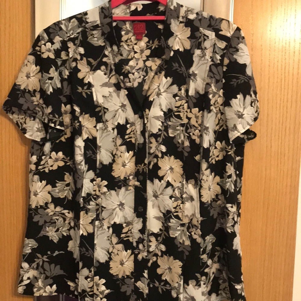 212 Collection blouse size XL